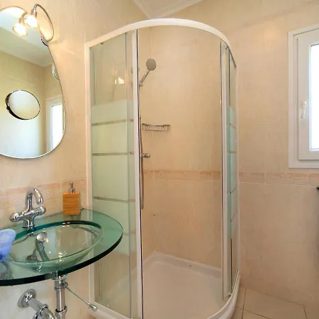 Holiday home Fleur By Interhome *