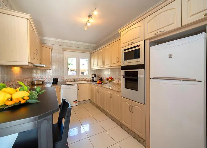 Fleur By Interhome * 칼페